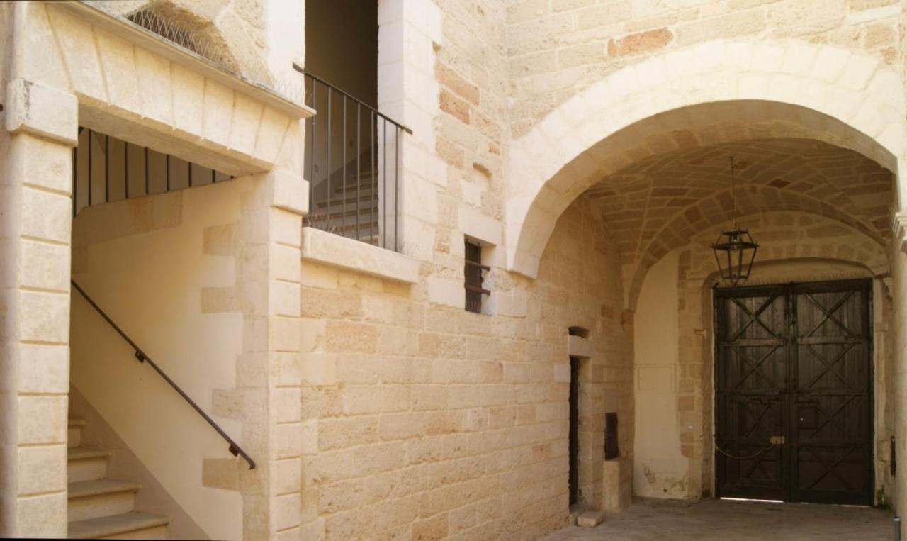 레체 Palazzo De Carlo E Il Parco Dei 7 Pozzi B&B 외부 사진