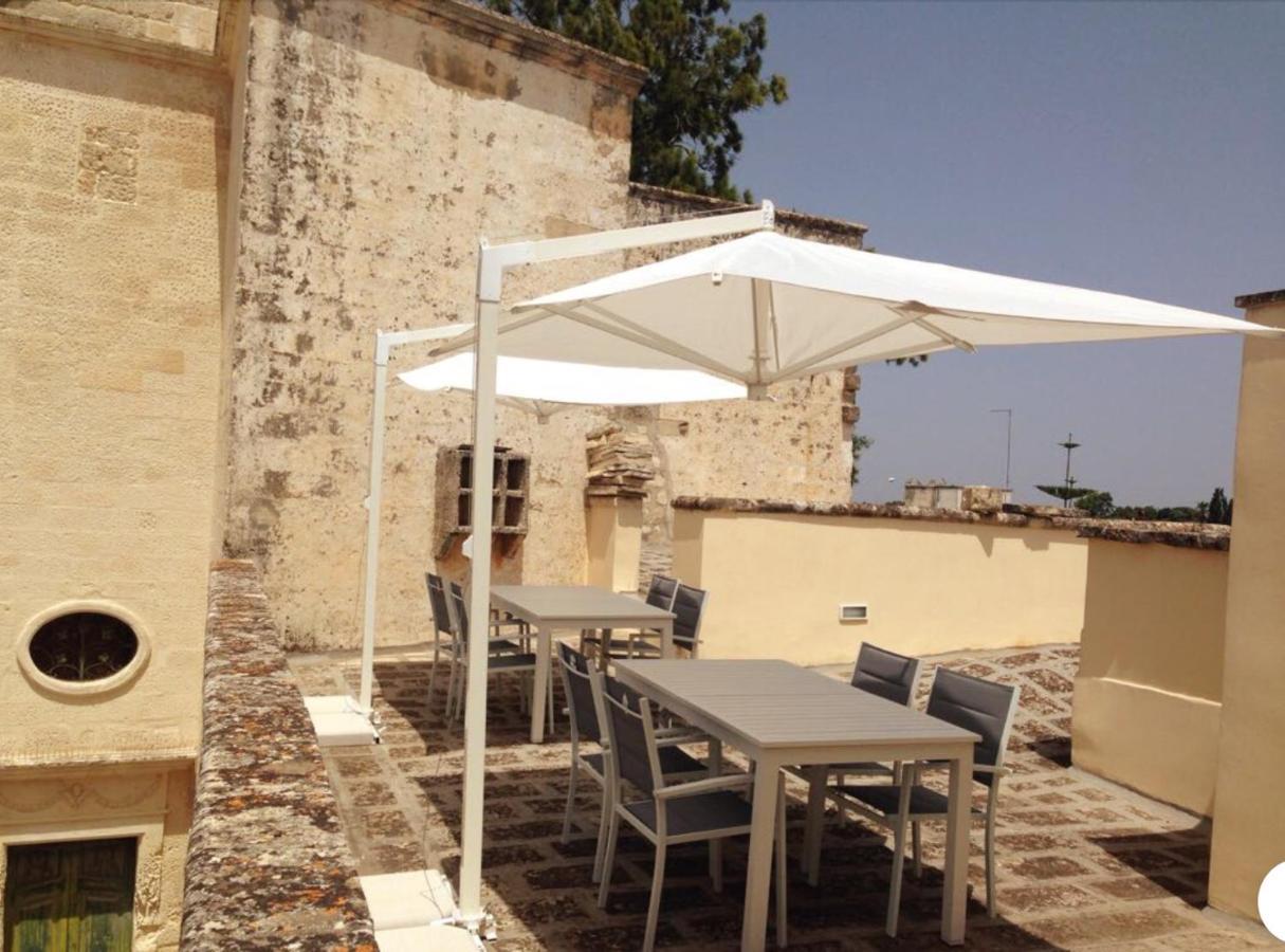 레체 Palazzo De Carlo E Il Parco Dei 7 Pozzi B&B 외부 사진