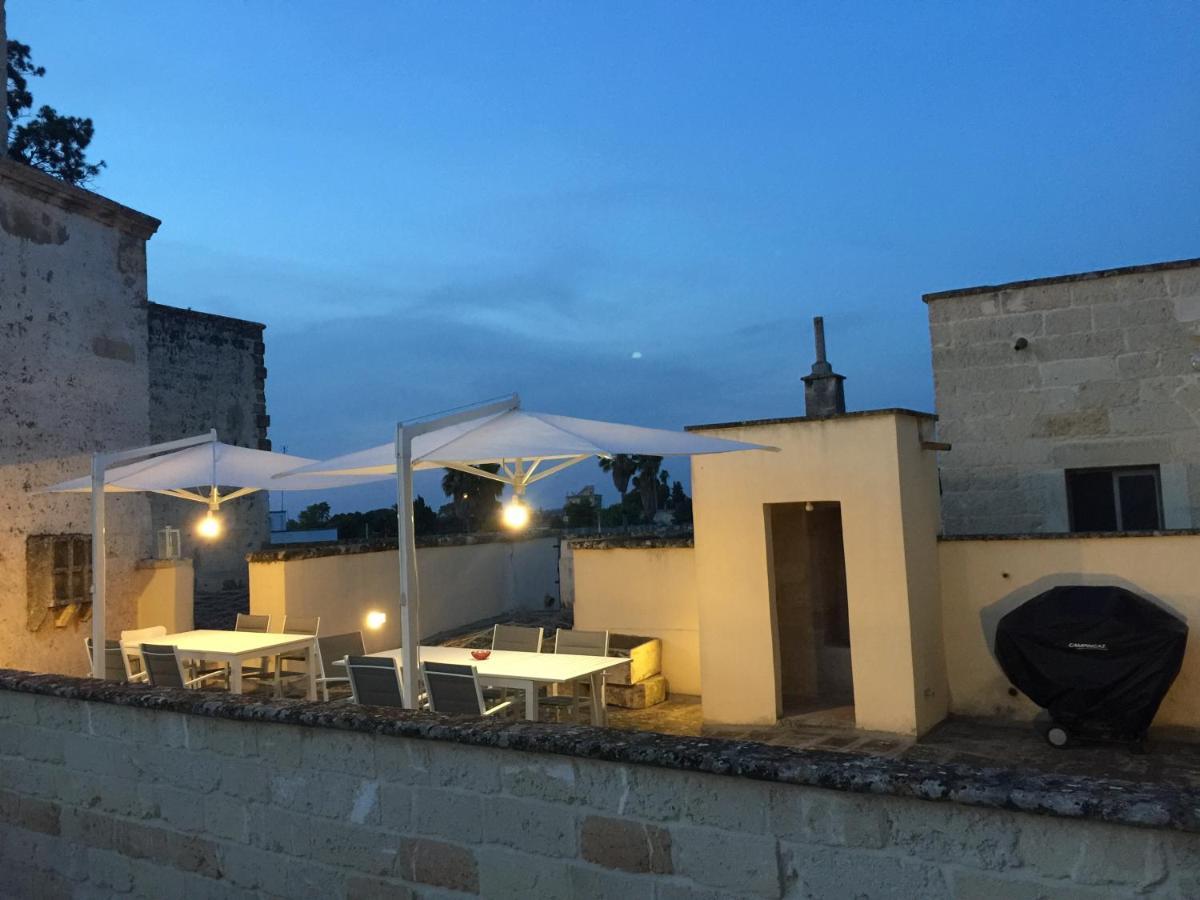 레체 Palazzo De Carlo E Il Parco Dei 7 Pozzi B&B 외부 사진