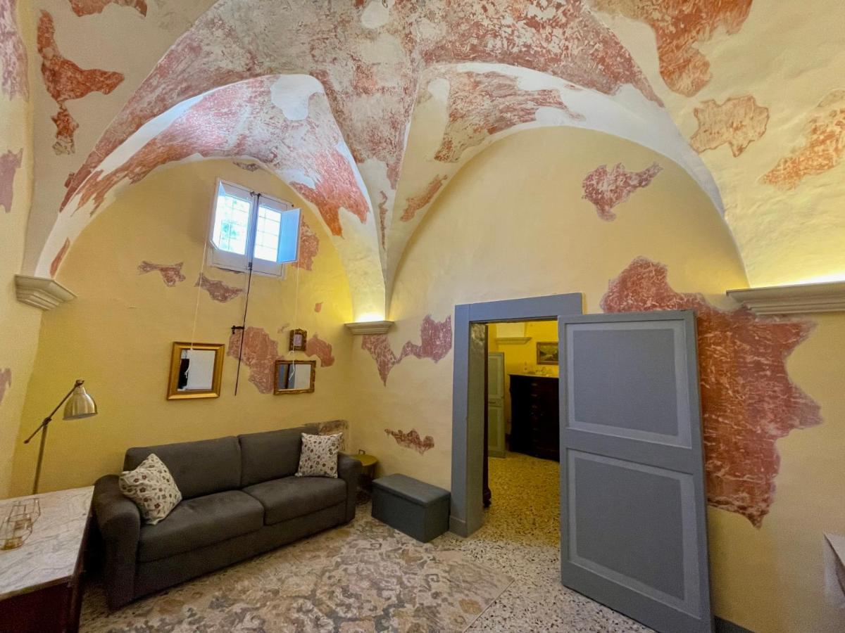 레체 Palazzo De Carlo E Il Parco Dei 7 Pozzi B&B 외부 사진