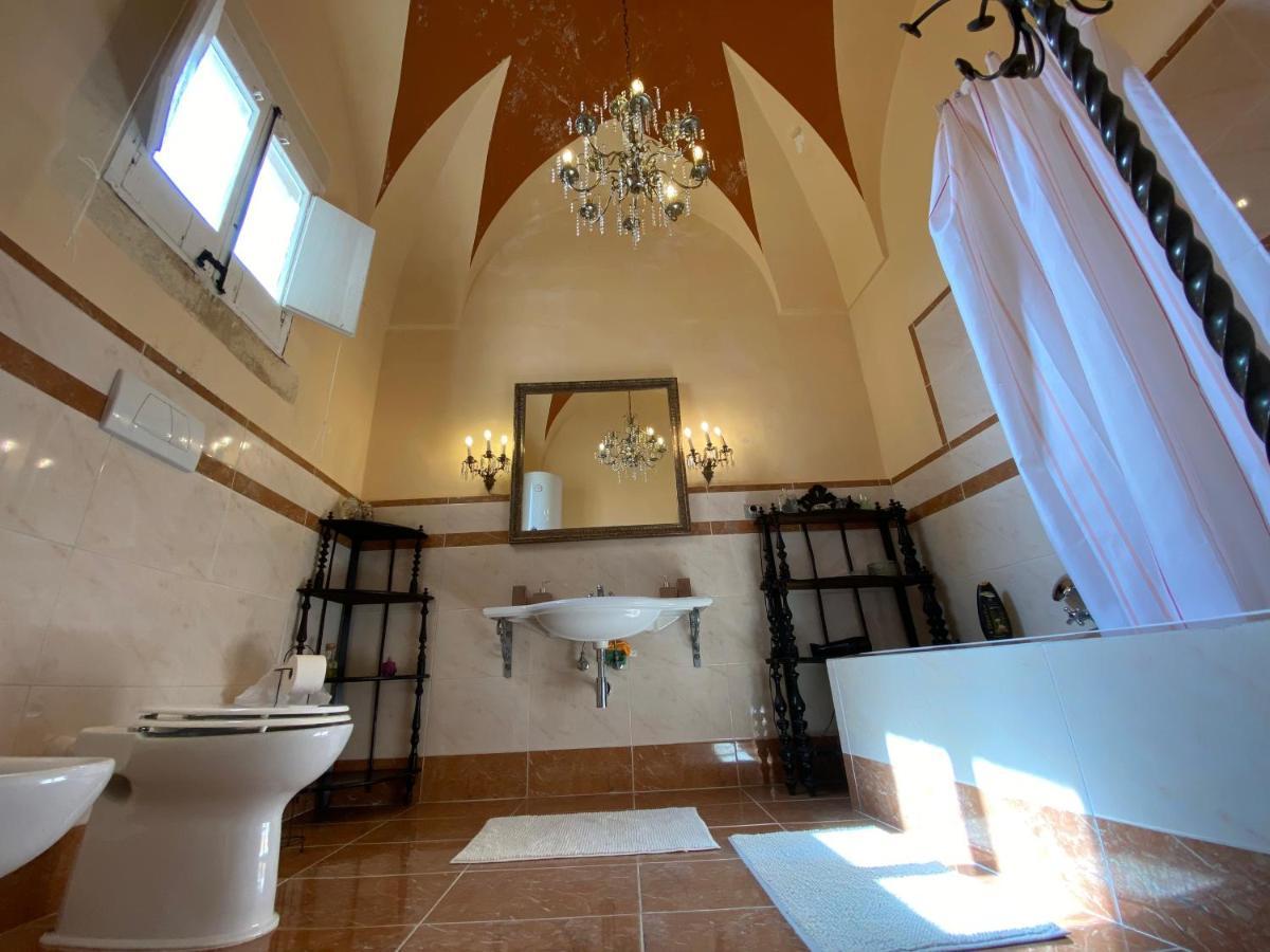 레체 Palazzo De Carlo E Il Parco Dei 7 Pozzi B&B 외부 사진